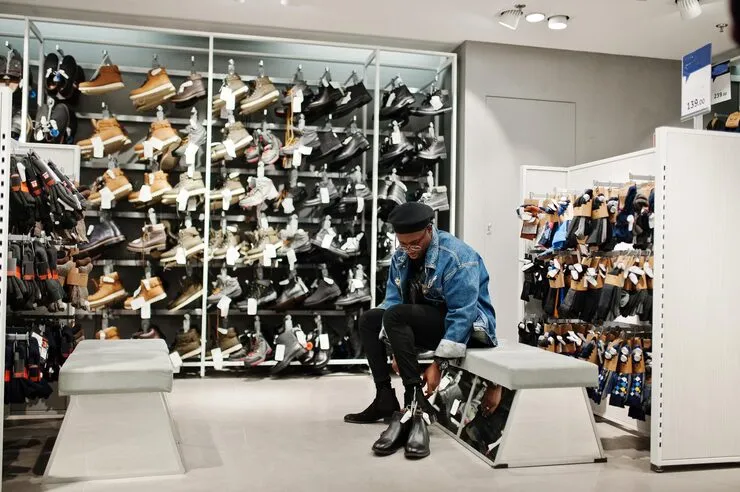 Shoe store POS in use