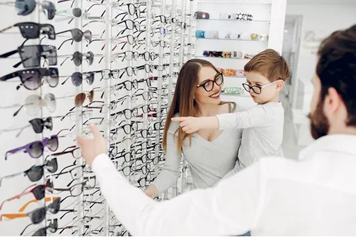 Optical shop POS in use