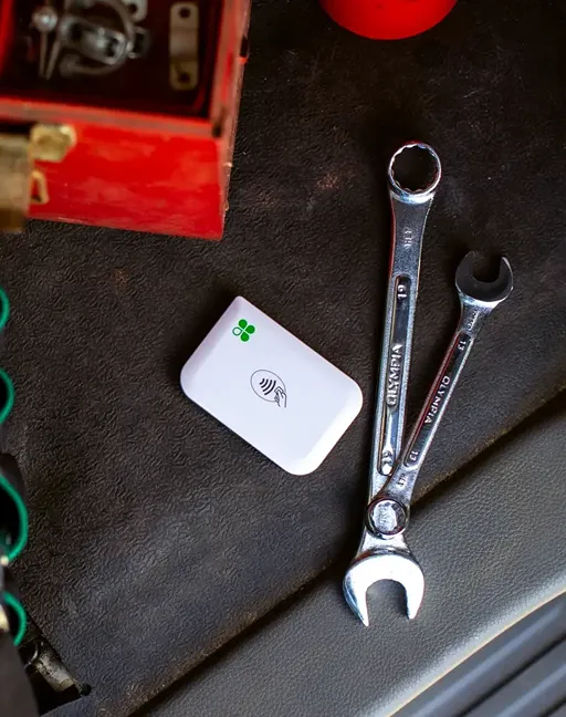 Clover Go Reader in use